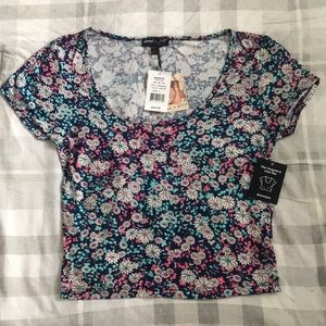 Floral crop tee NWT